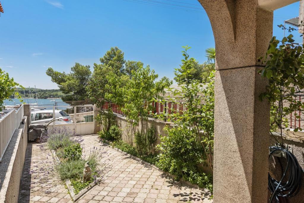 Apartments Tara, Sibenik - Mandalina 외부 사진